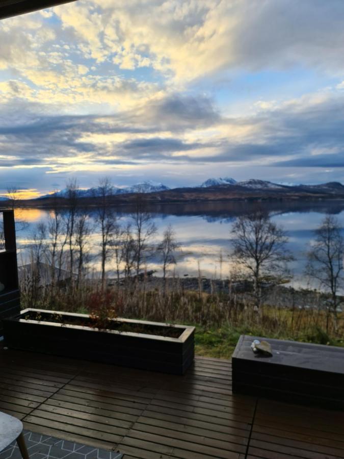 Great House With Amazing Location!!Sea & Mountain View! Villa Kvaloya Екстериор снимка